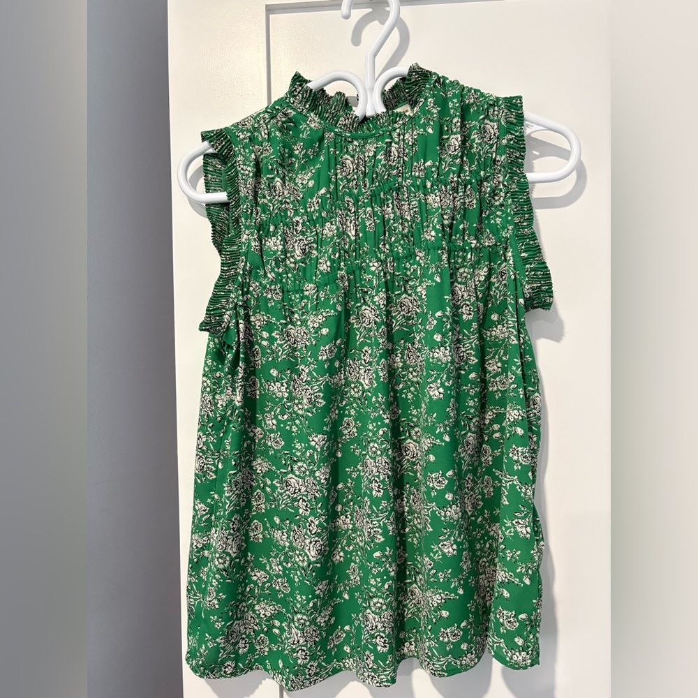 Max Studio Green Floral Sleeveless Top